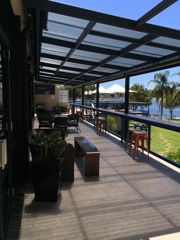 Mariners On The Waterfront Motel Batemans Bay Exterior foto