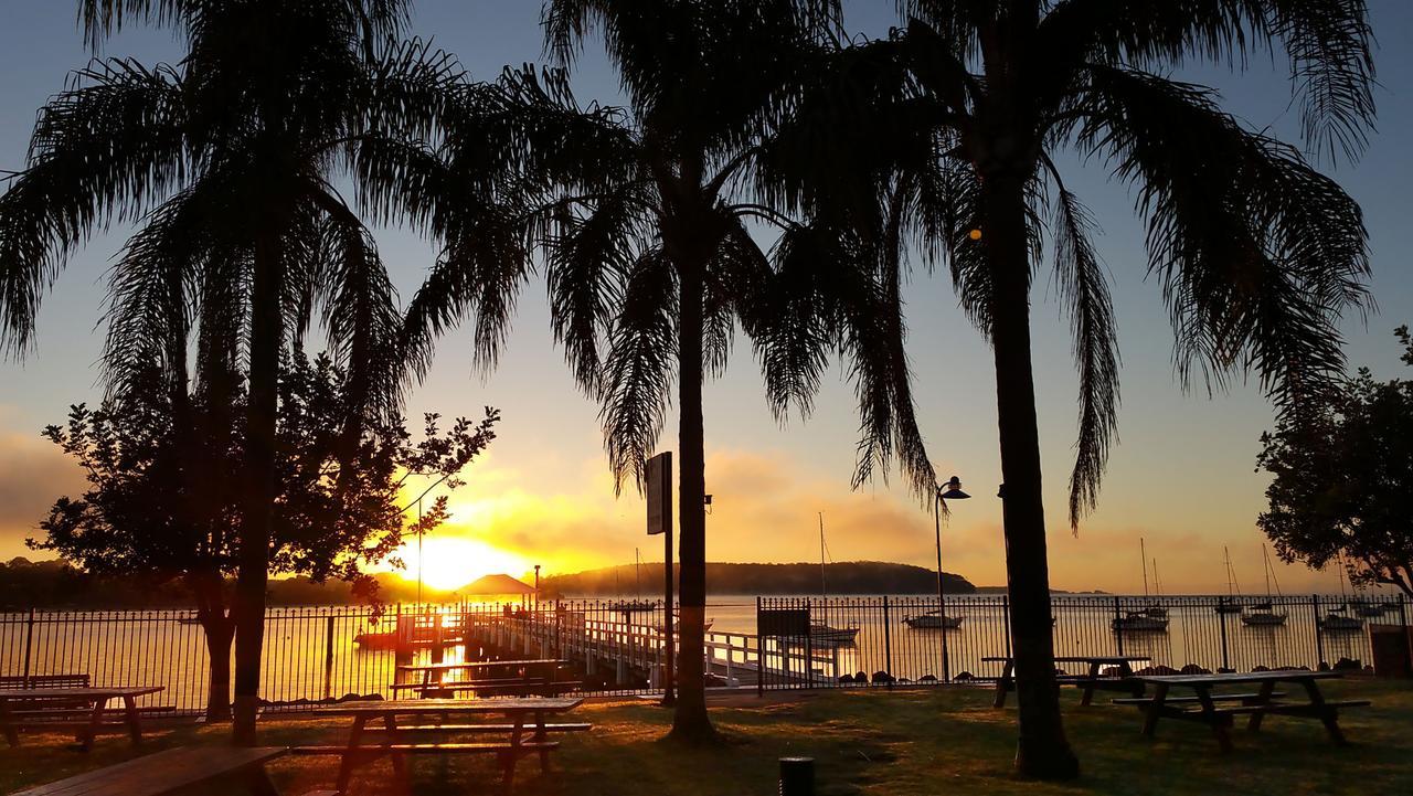 Mariners On The Waterfront Motel Batemans Bay Exterior foto